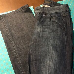 Joe’s Jeans, size 25. Like new.